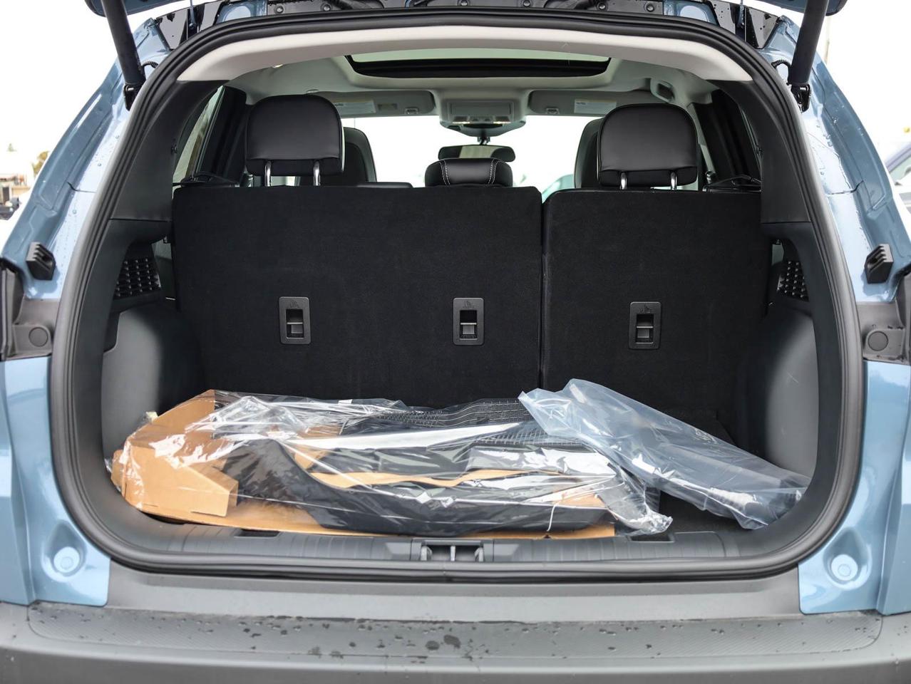 2026 Ford Escape PHEV 4dr Front-Wheel Drive Photo