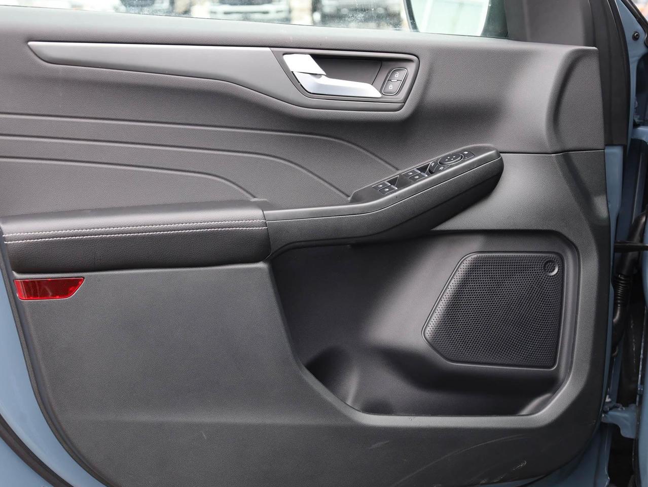 2026 Ford Escape PHEV 4dr Front-Wheel Drive Photo