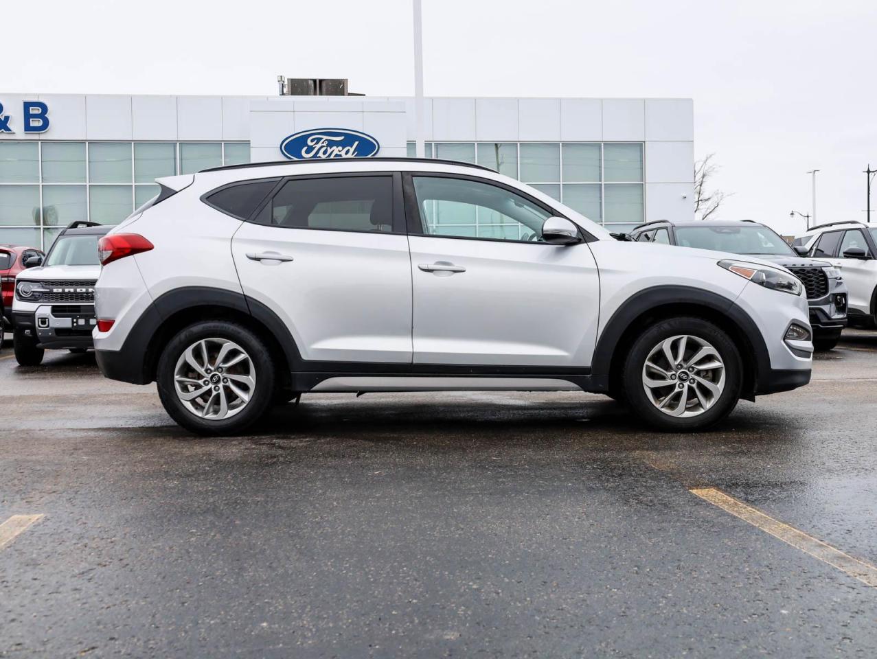 2018 Hyundai Tucson SE 2.0L 4dr All-wheel Drive Photo2