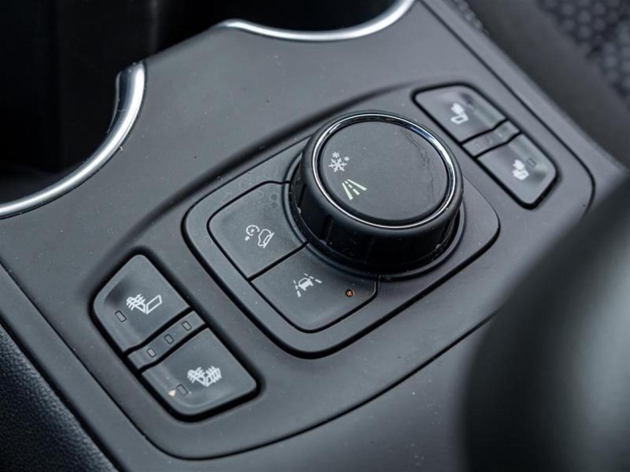 2022 GMC Terrain SLE Front-Wheel Drive Photo