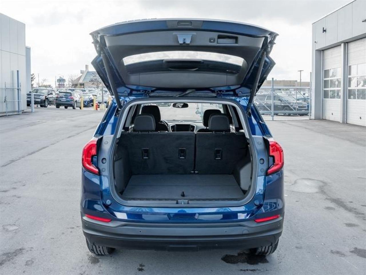 2022 GMC Terrain SLE Front-Wheel Drive Photo