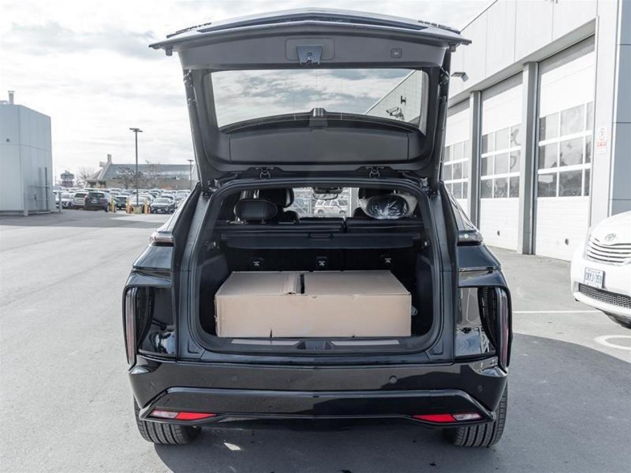 2026 Cadillac LYRIQ Signature Sport 4dr Photo