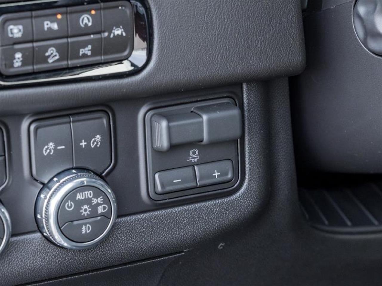 2026 GMC Yukon XL Denali 4dr 4x4 Photo