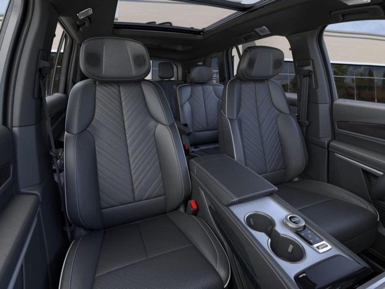 2026 Cadillac VISTIQ Platinum 4dr All-Wheel Drive Photo