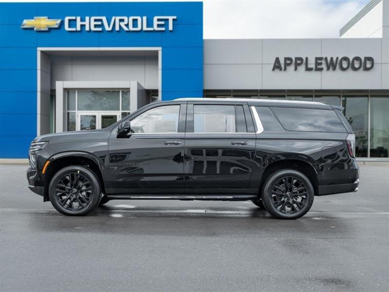 2026 Chevrolet Suburban Premier 4dr 4x4 Photo2