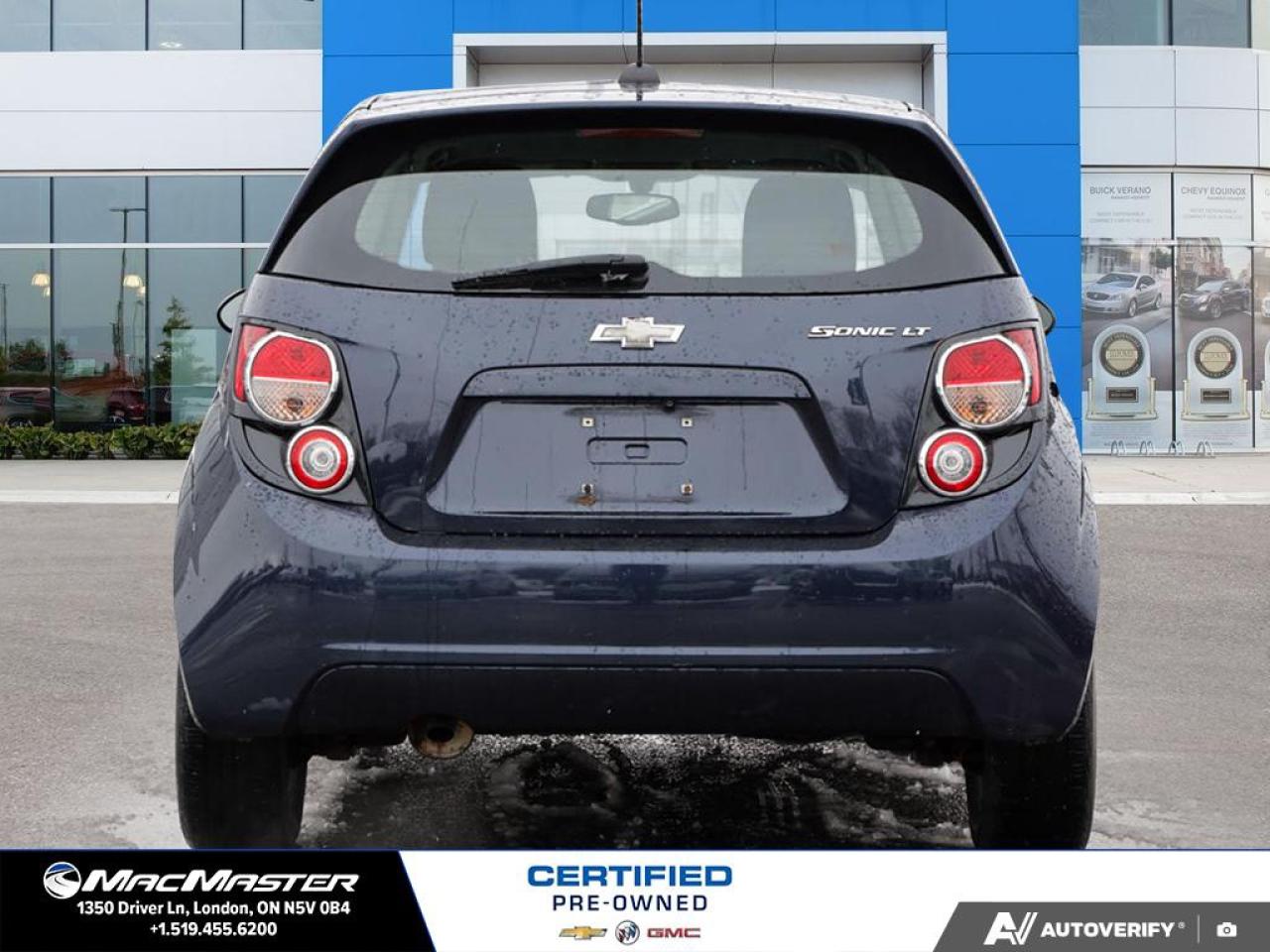 2016 Chevrolet Sonic LT Auto 4dr Hatchback Photo4