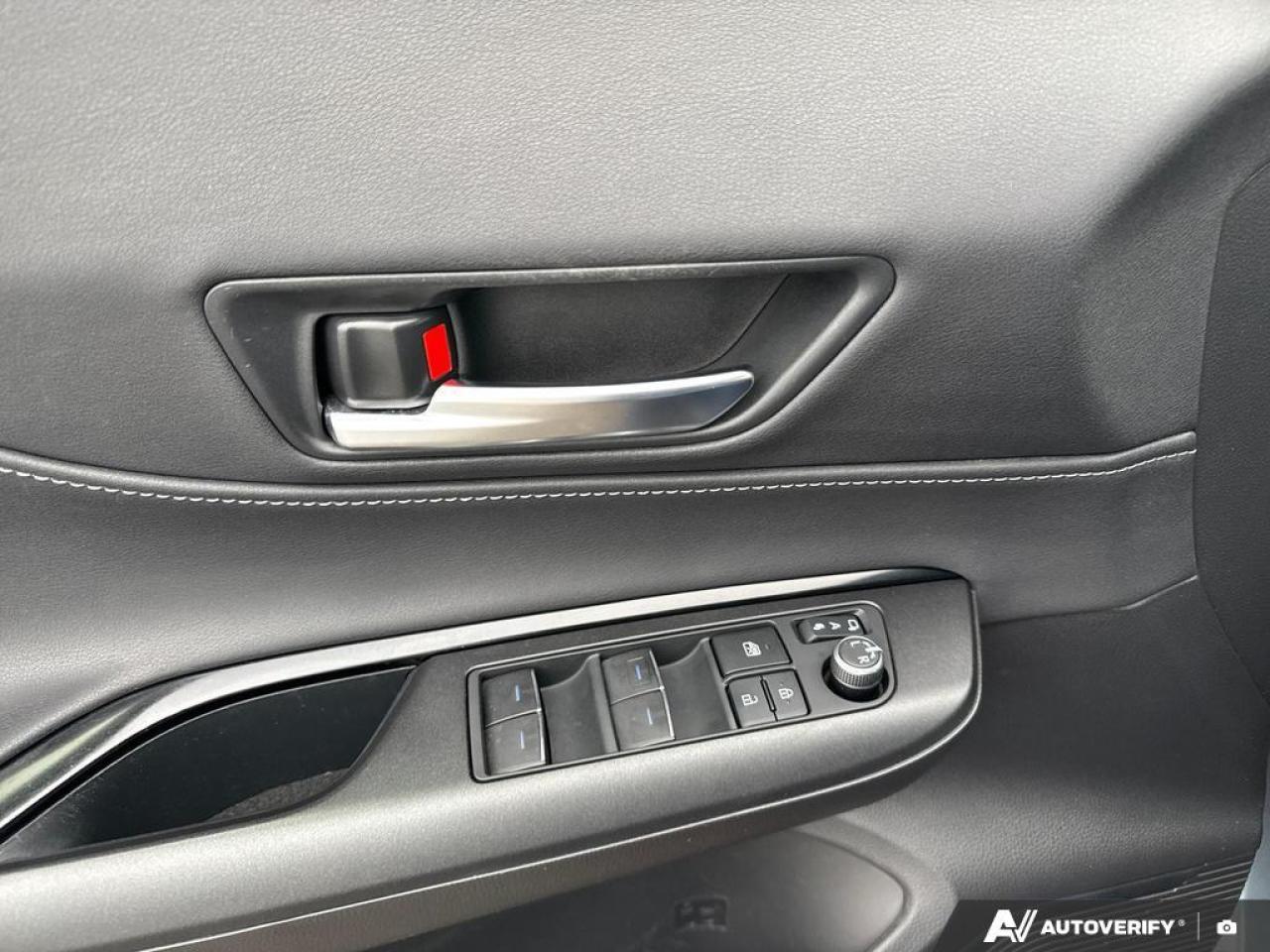 2022 Toyota Venza LE BACKUP CAM   BLUETOOTH   HTD SEATS   KEYLESS EN Photo