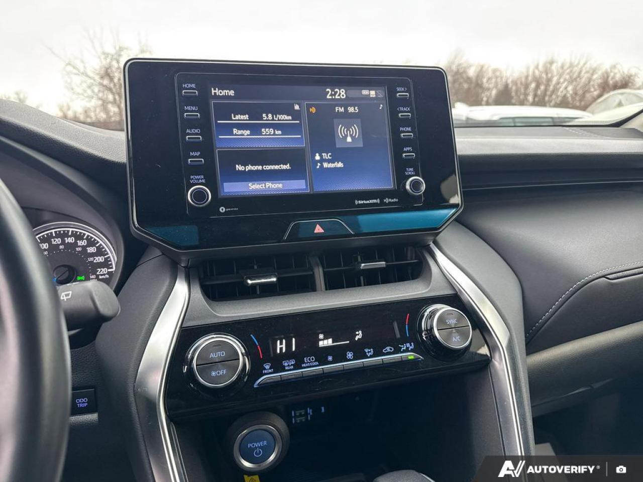 2022 Toyota Venza LE BACKUP CAM   BLUETOOTH   HTD SEATS   KEYLESS EN Photo