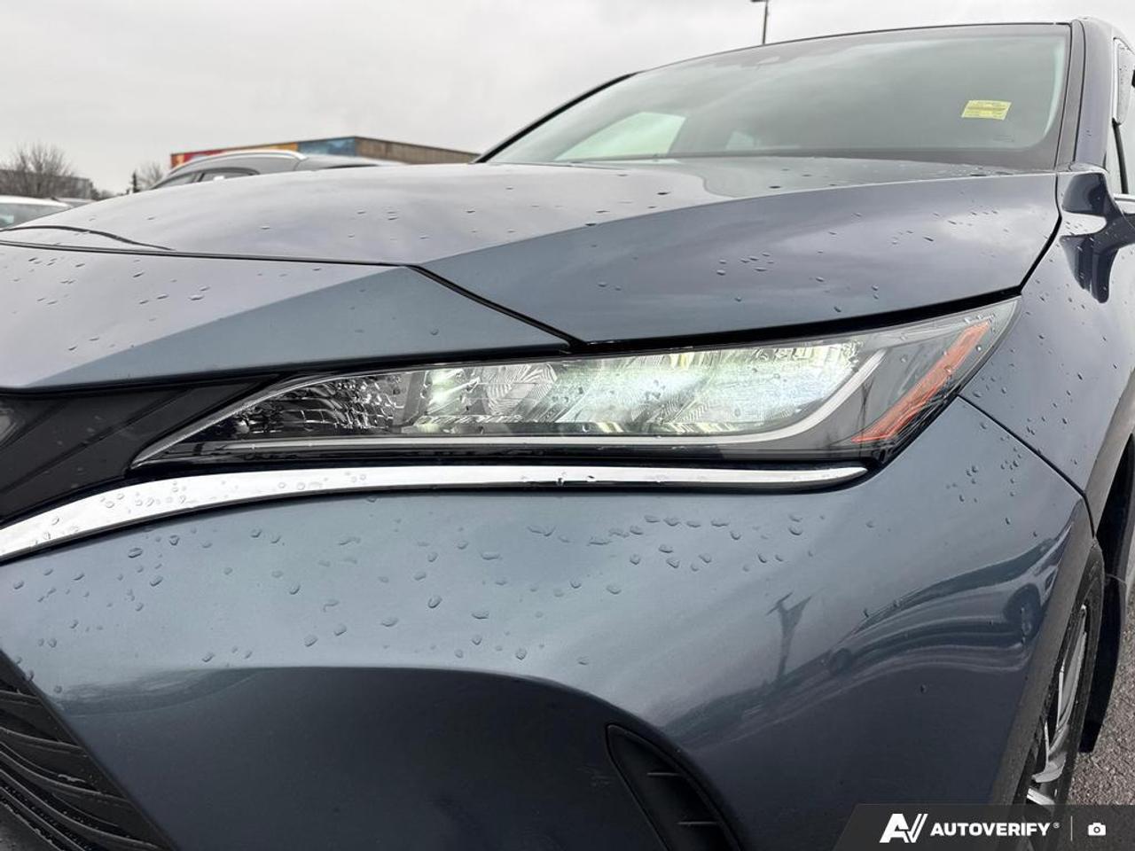 2022 Toyota Venza LE BACKUP CAM   BLUETOOTH   HTD SEATS   KEYLESS EN Photo