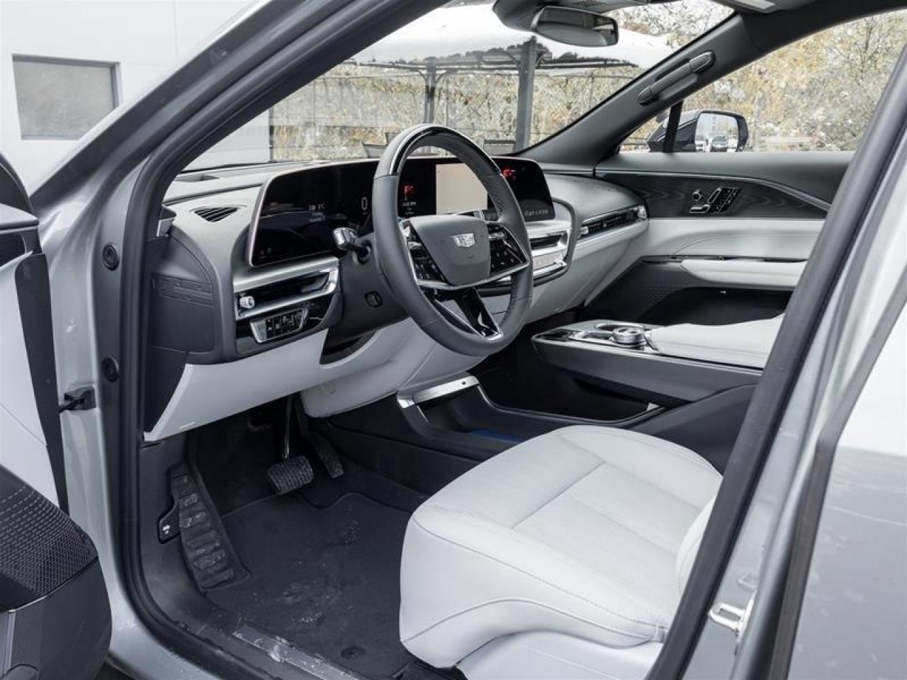 2026 Cadillac LYRIQ Luxury 4dr Photo