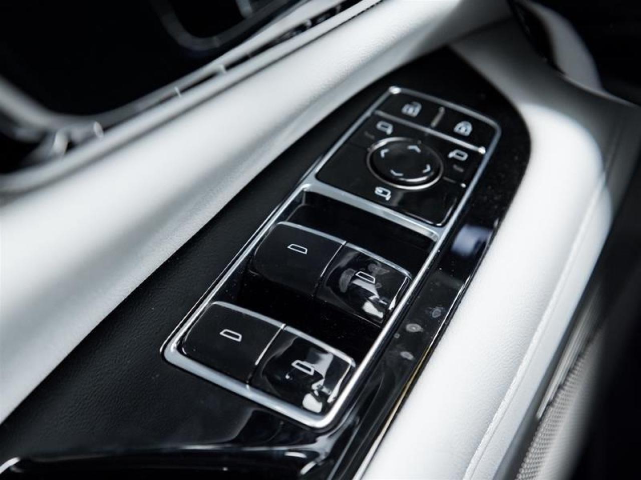 2026 Cadillac OPTIQ Luxury 4dr Photo