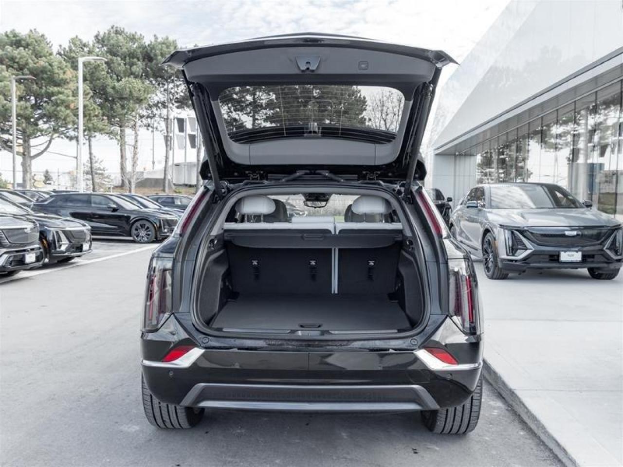 2026 Cadillac OPTIQ Premium Luxury 4dr Photo