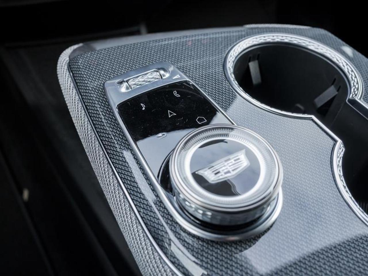 2026 Cadillac OPTIQ Premium Luxury 4dr Photo