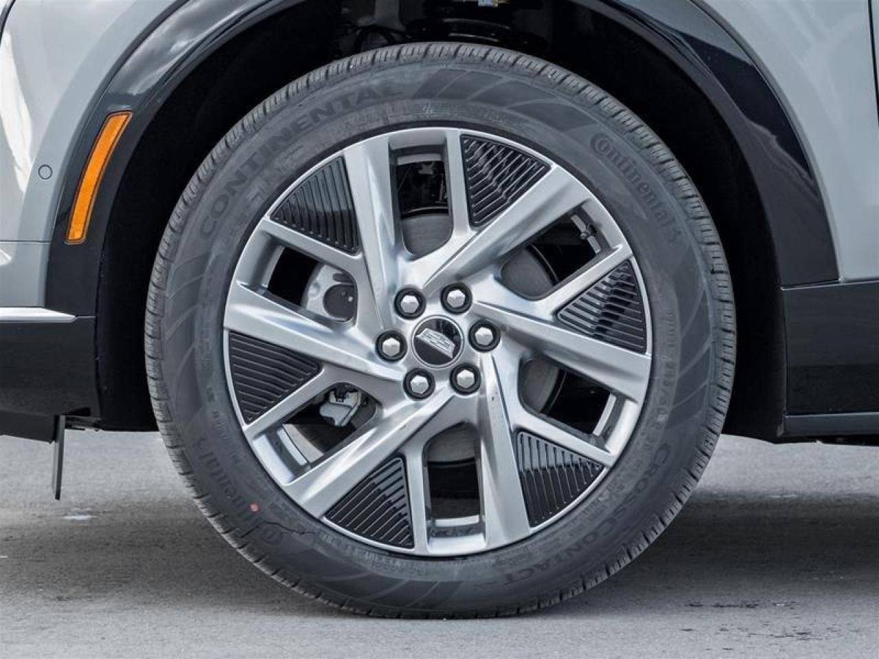 2026 Cadillac OPTIQ Luxury 4dr Photo3