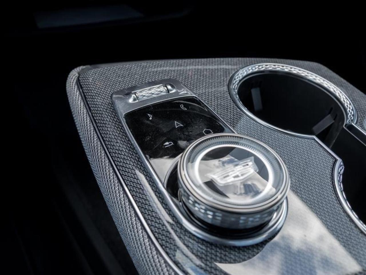 2026 Cadillac OPTIQ Luxury 4dr Photo