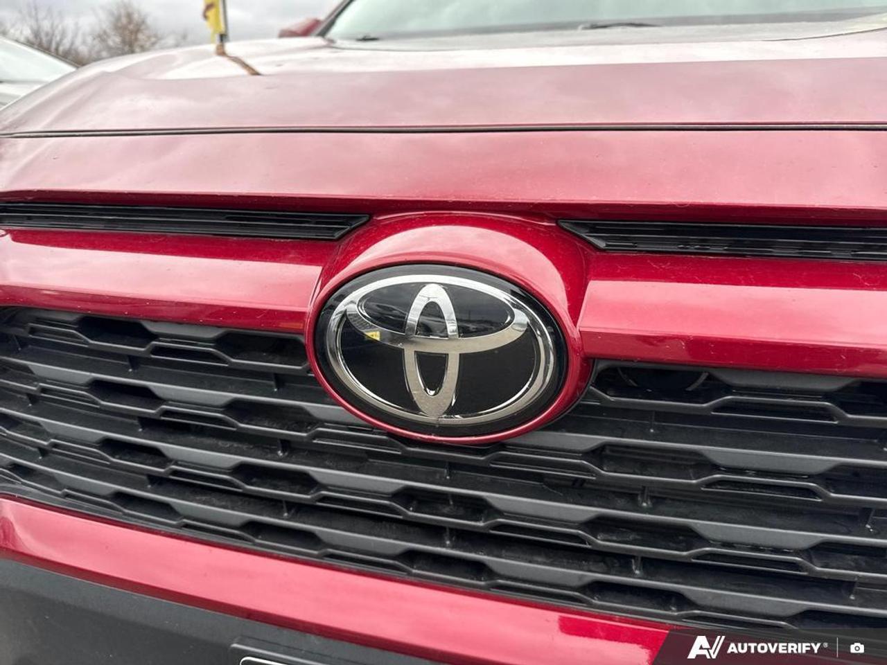 2022 Toyota RAV4 XLE BACKUP CAM   BLUETOOTH   HTD SEATS   KEYLESS E Photo