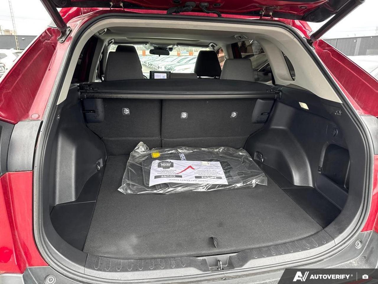 2022 Toyota RAV4 XLE BACKUP CAM   BLUETOOTH   HTD SEATS   KEYLESS E Photo