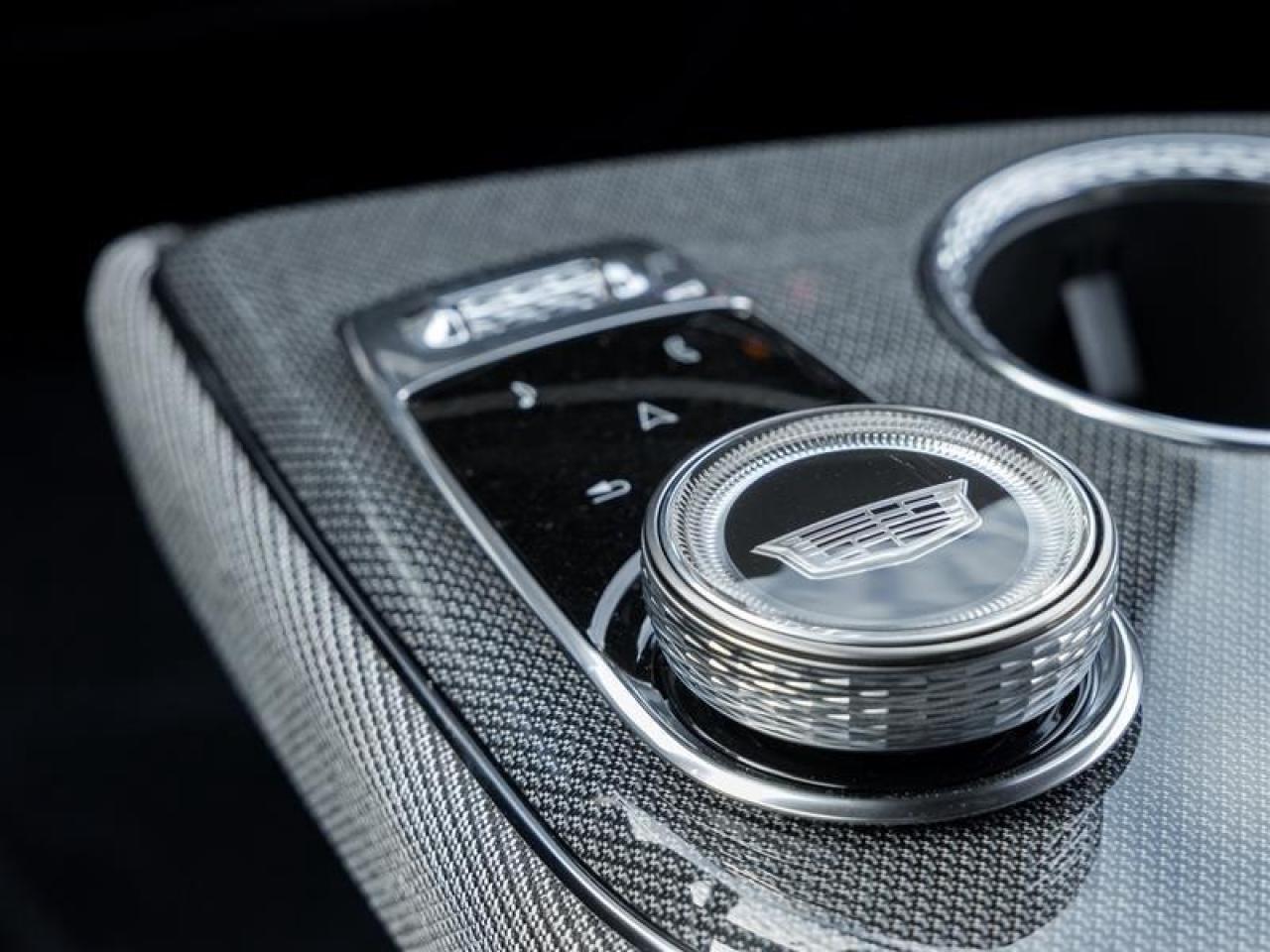 2026 Cadillac OPTIQ Premium Sport 4dr Photo