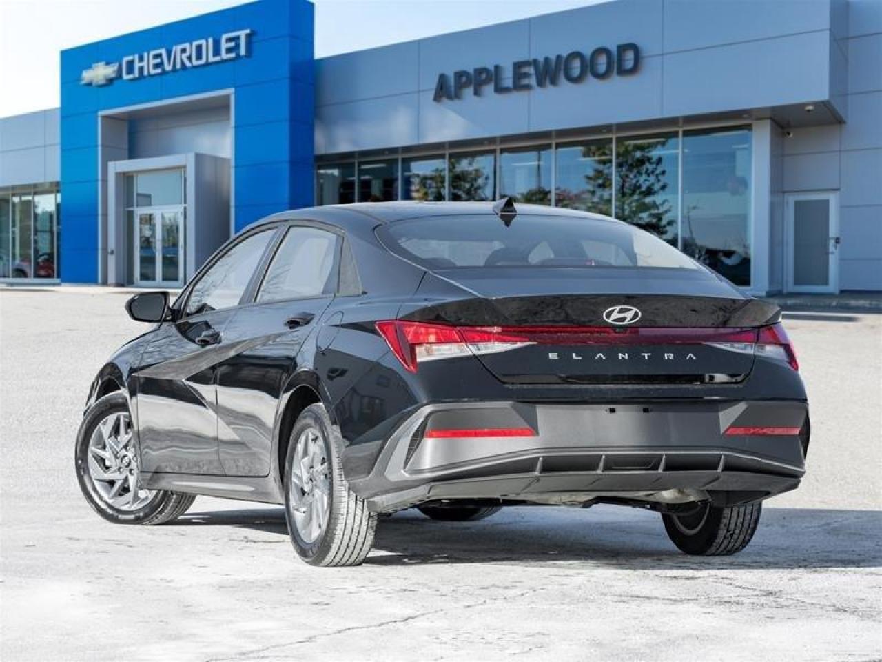 2025 Hyundai Elantra  Photo4