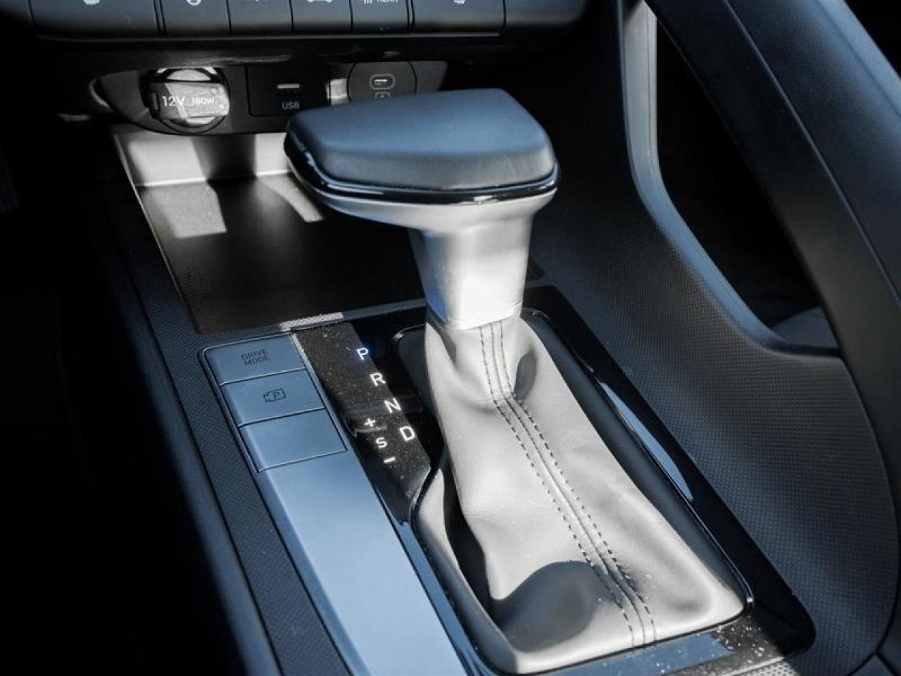 2025 Hyundai Elantra  Photo