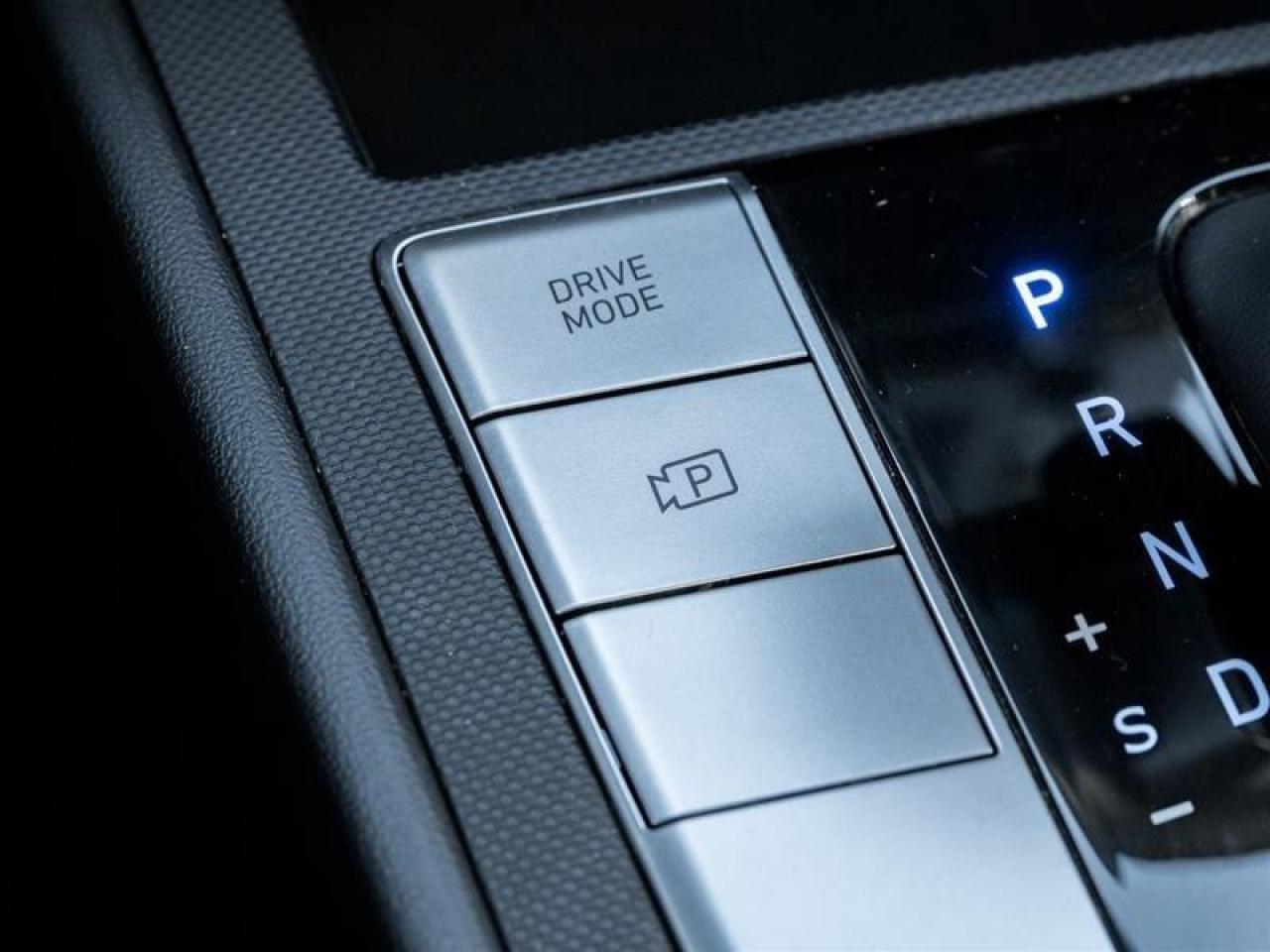 2025 Hyundai Elantra  Photo