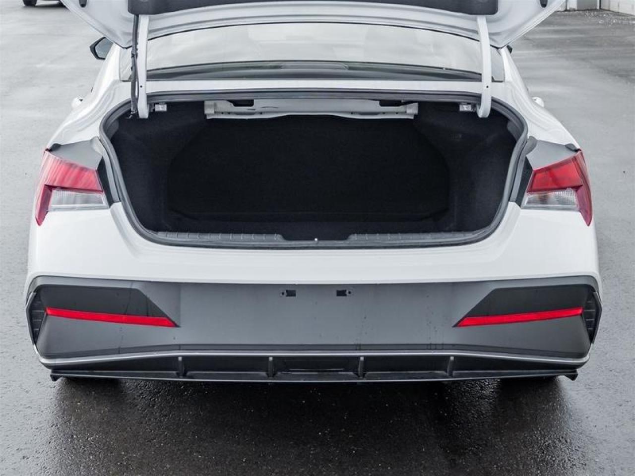 2025 Hyundai Elantra  Photo