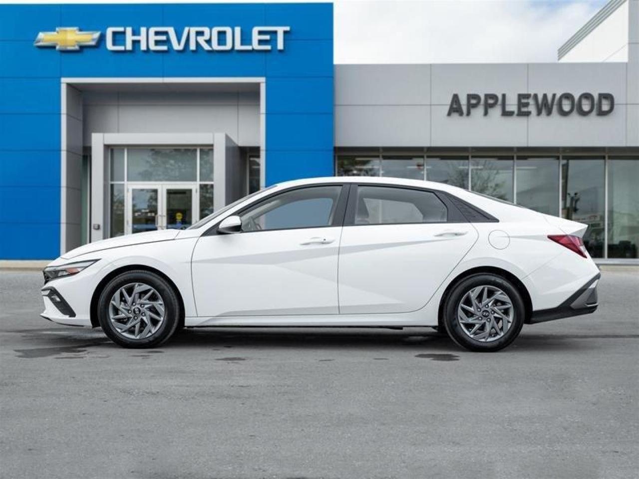 2025 Hyundai Elantra  Photo2