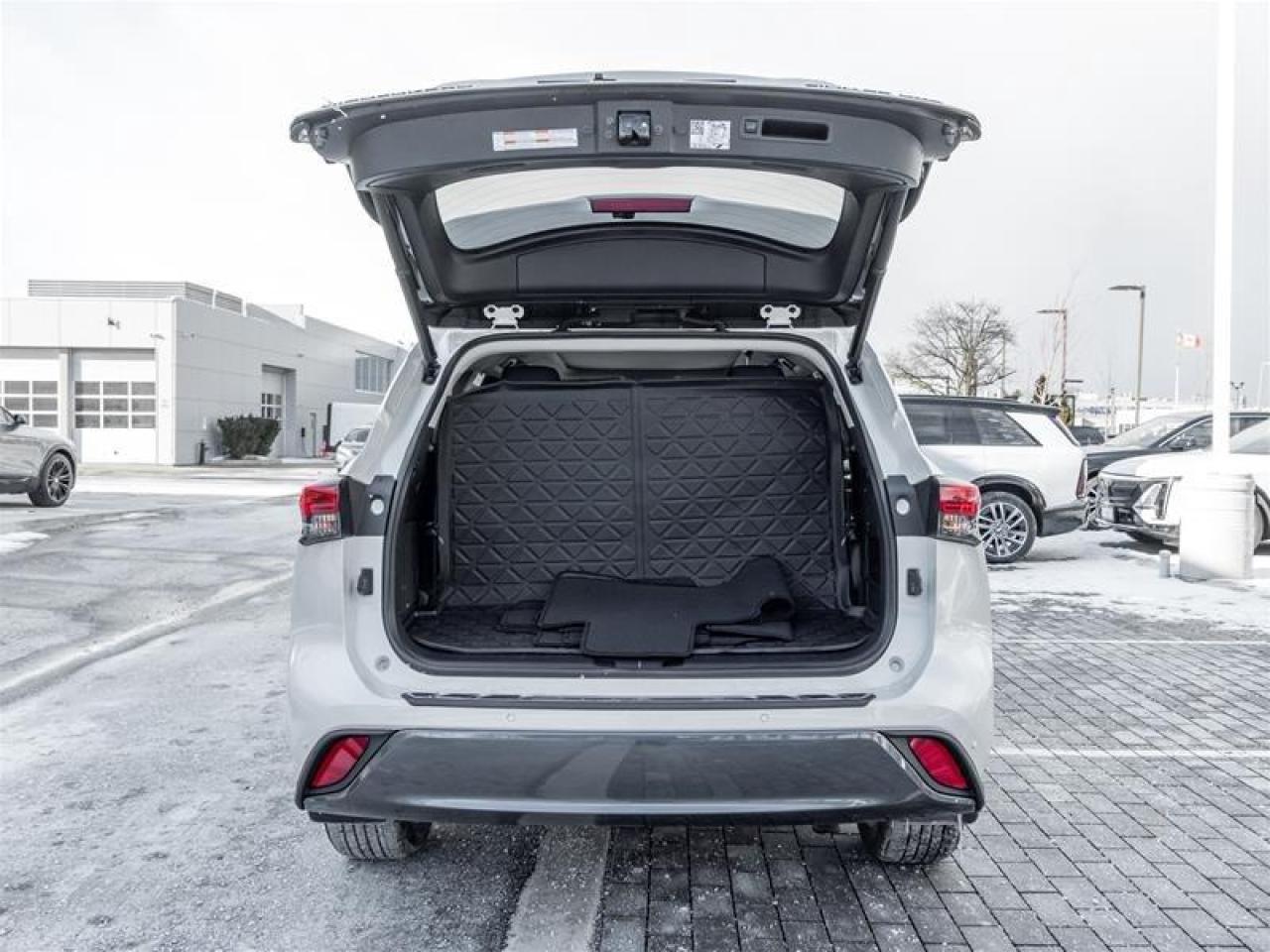 2022 Toyota Highlander Limited 4dr All-Wheel Drive Photo