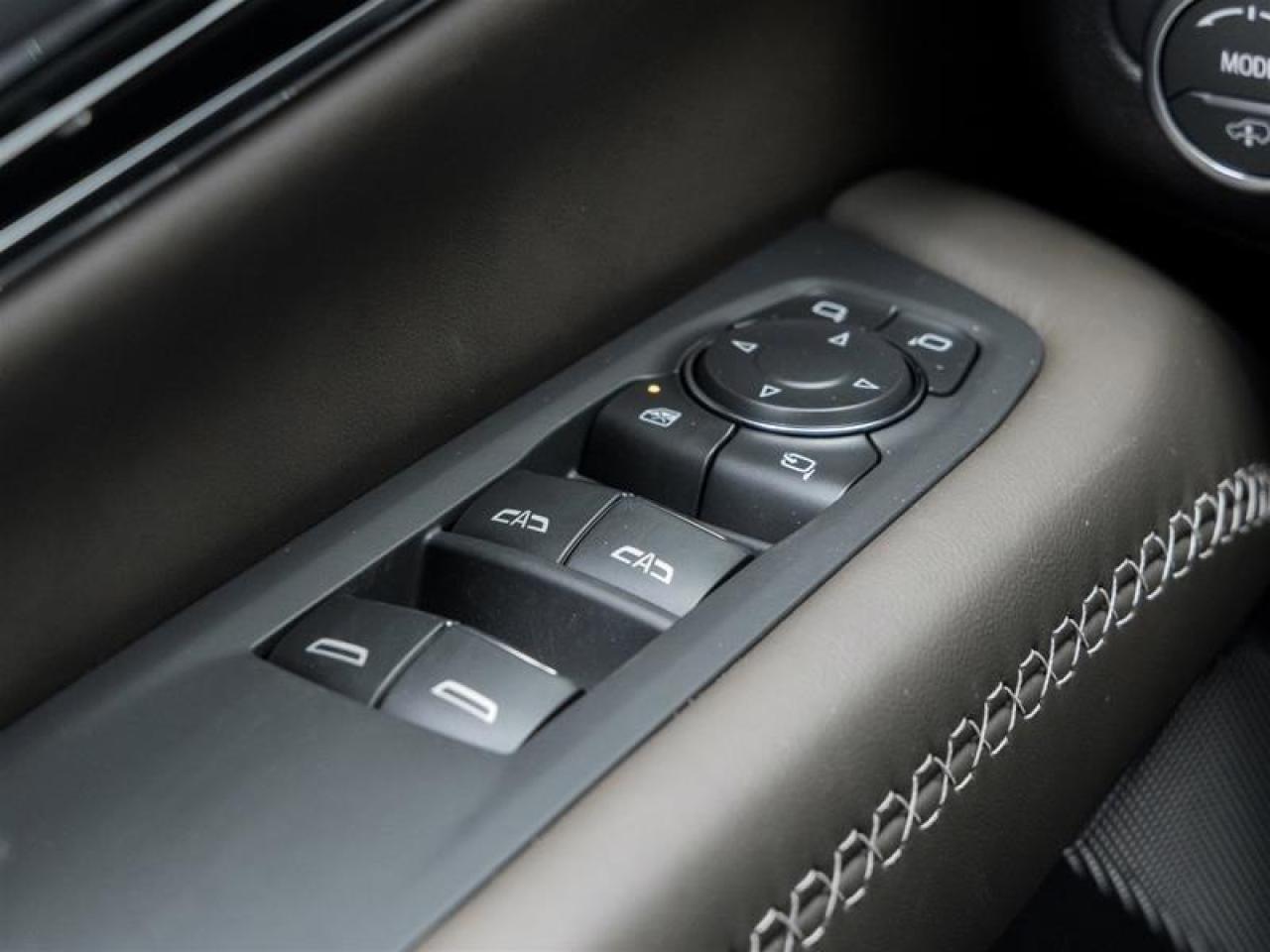 2026 GMC Yukon XL Denali Ultimate 4dr 4x4 Photo