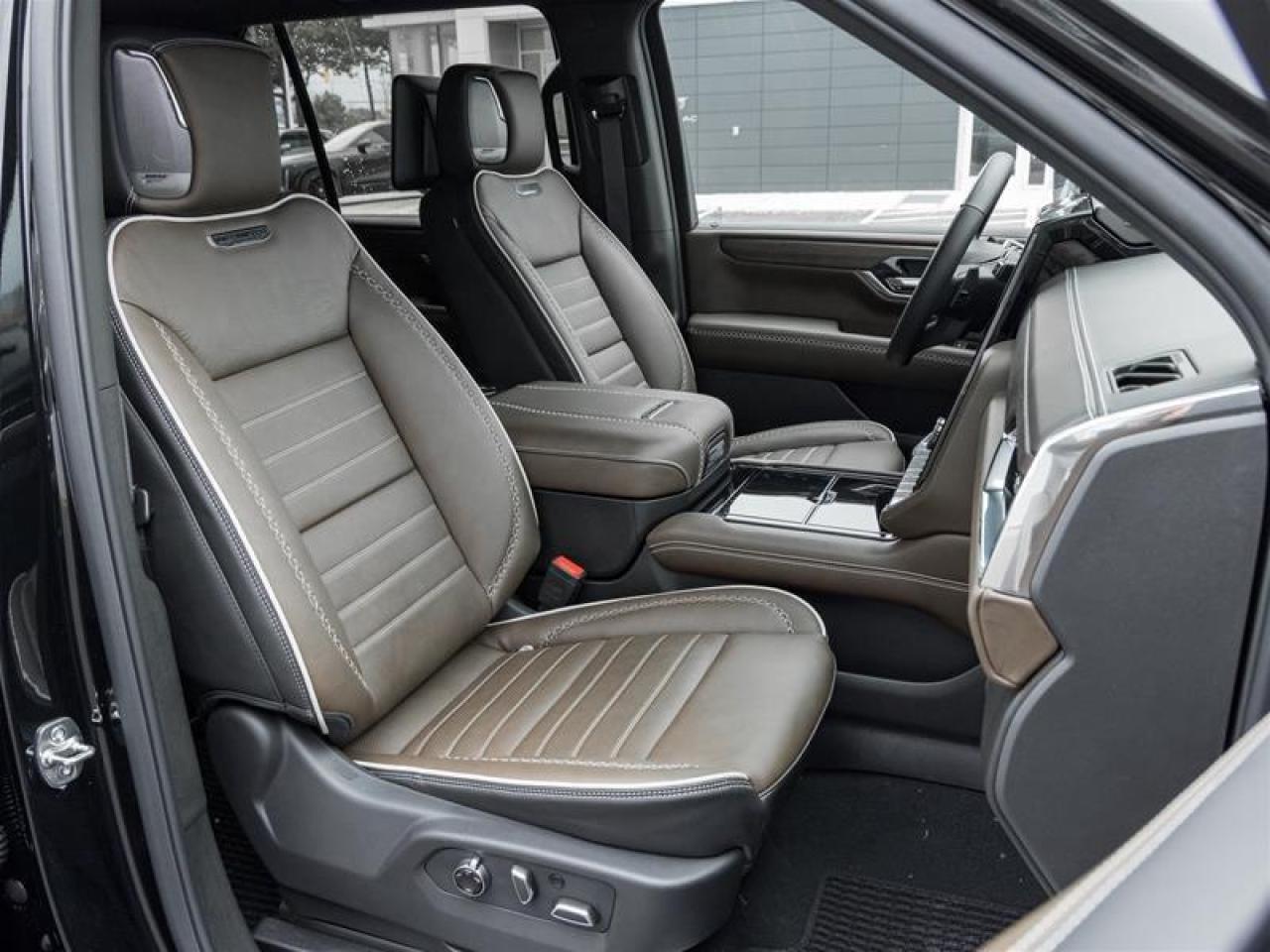 2026 GMC Yukon XL Denali Ultimate 4dr 4x4 Photo