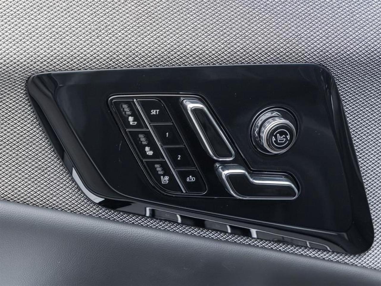 2026 Cadillac OPTIQ Premium Luxury 4dr Photo