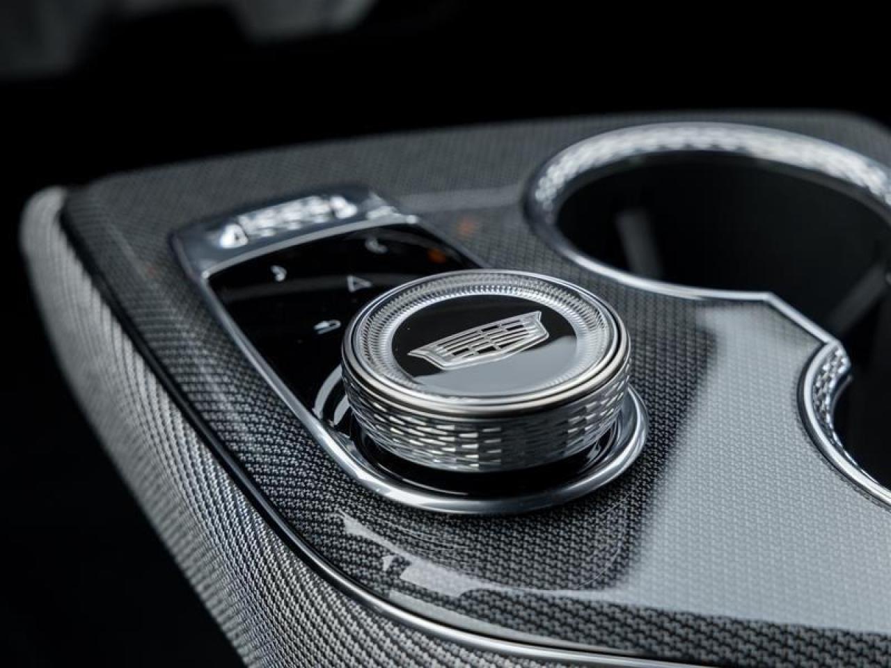 2026 Cadillac OPTIQ Premium Luxury 4dr Photo