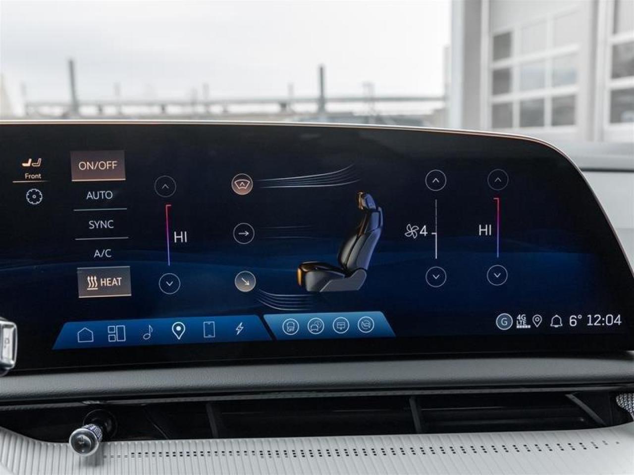 2026 Cadillac OPTIQ Premium Luxury 4dr Photo