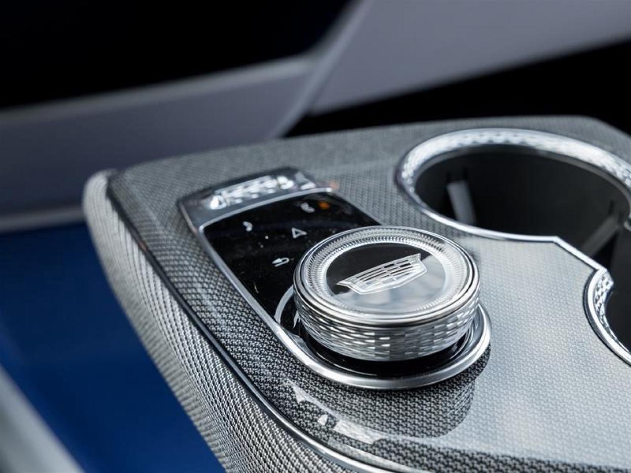 2026 Cadillac OPTIQ Premium Sport 4dr Photo