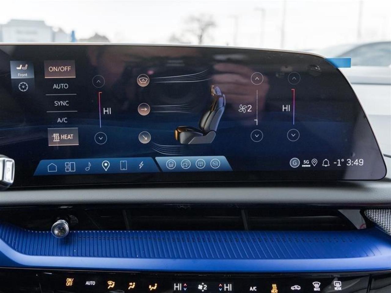 2026 Cadillac OPTIQ Premium Sport 4dr Photo