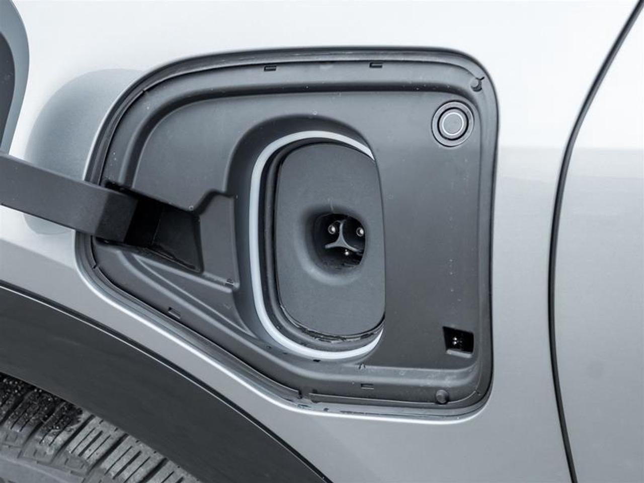 2026 Cadillac OPTIQ Sport 4dr Photo