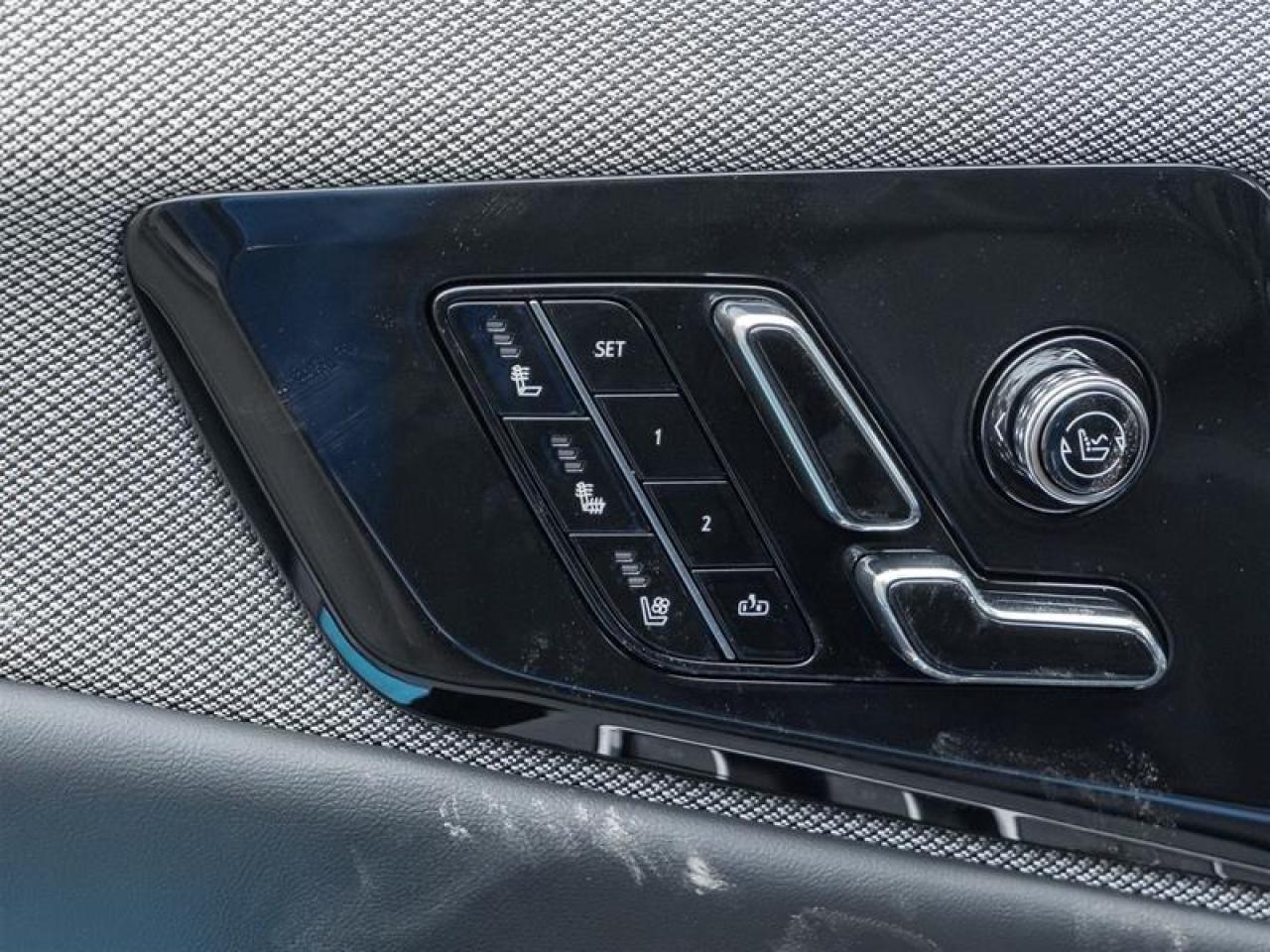 2026 Cadillac OPTIQ Premium Luxury 4dr Photo