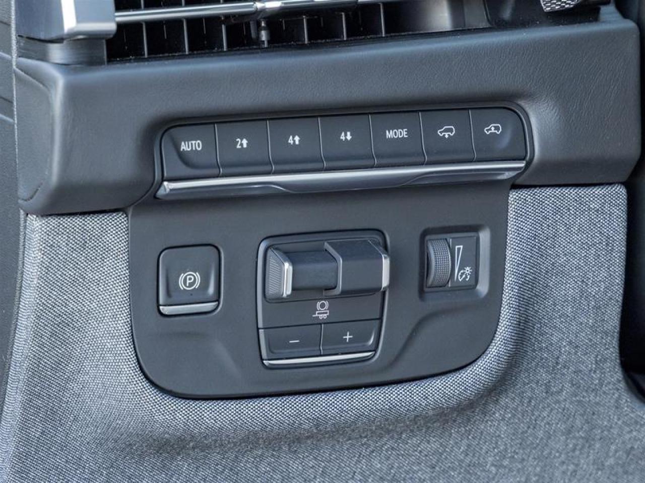 2025 Cadillac Escalade Sport Platinum 4dr 4x4 Photo