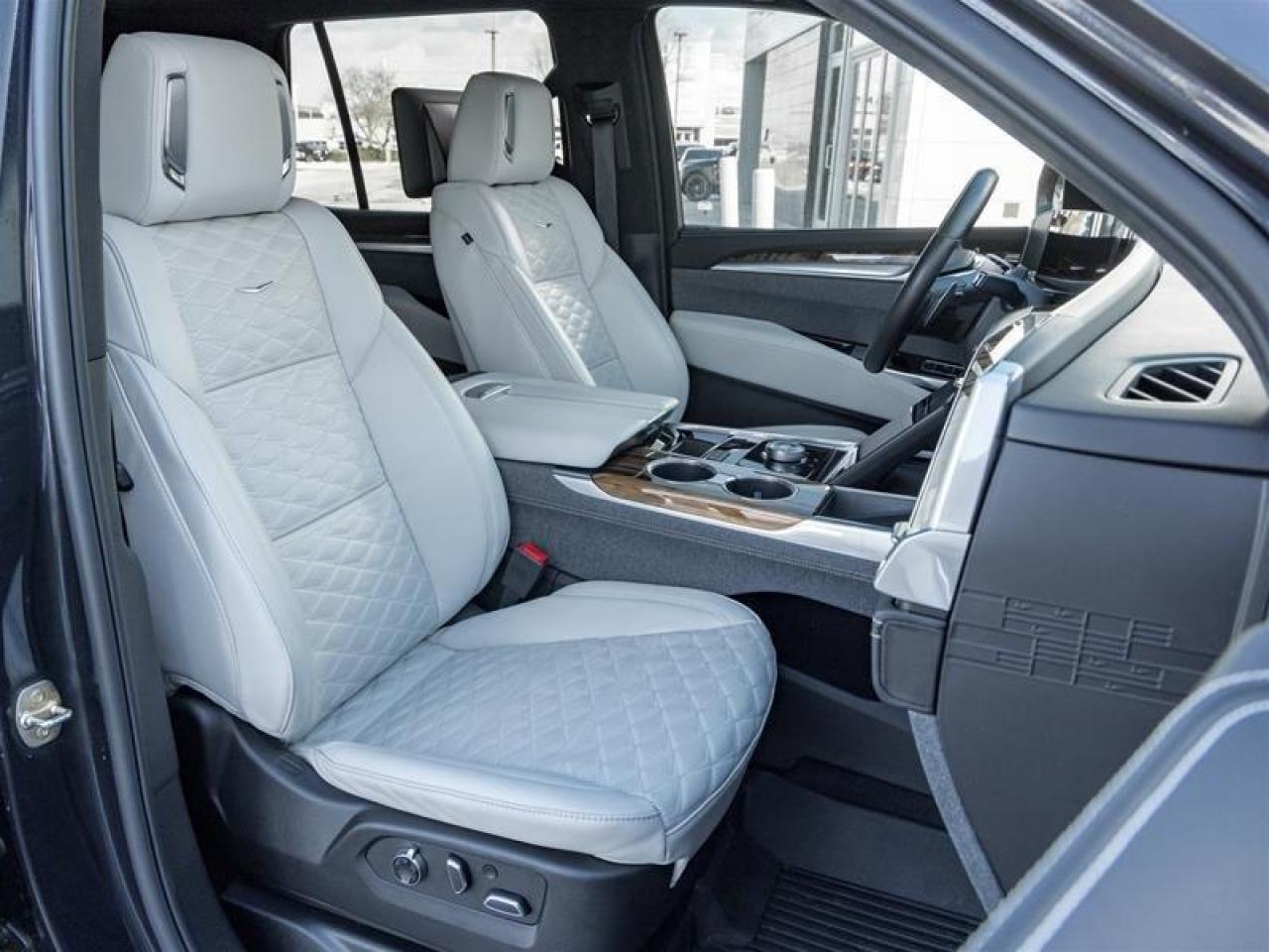 2025 Cadillac Escalade Sport Platinum 4dr 4x4 Photo