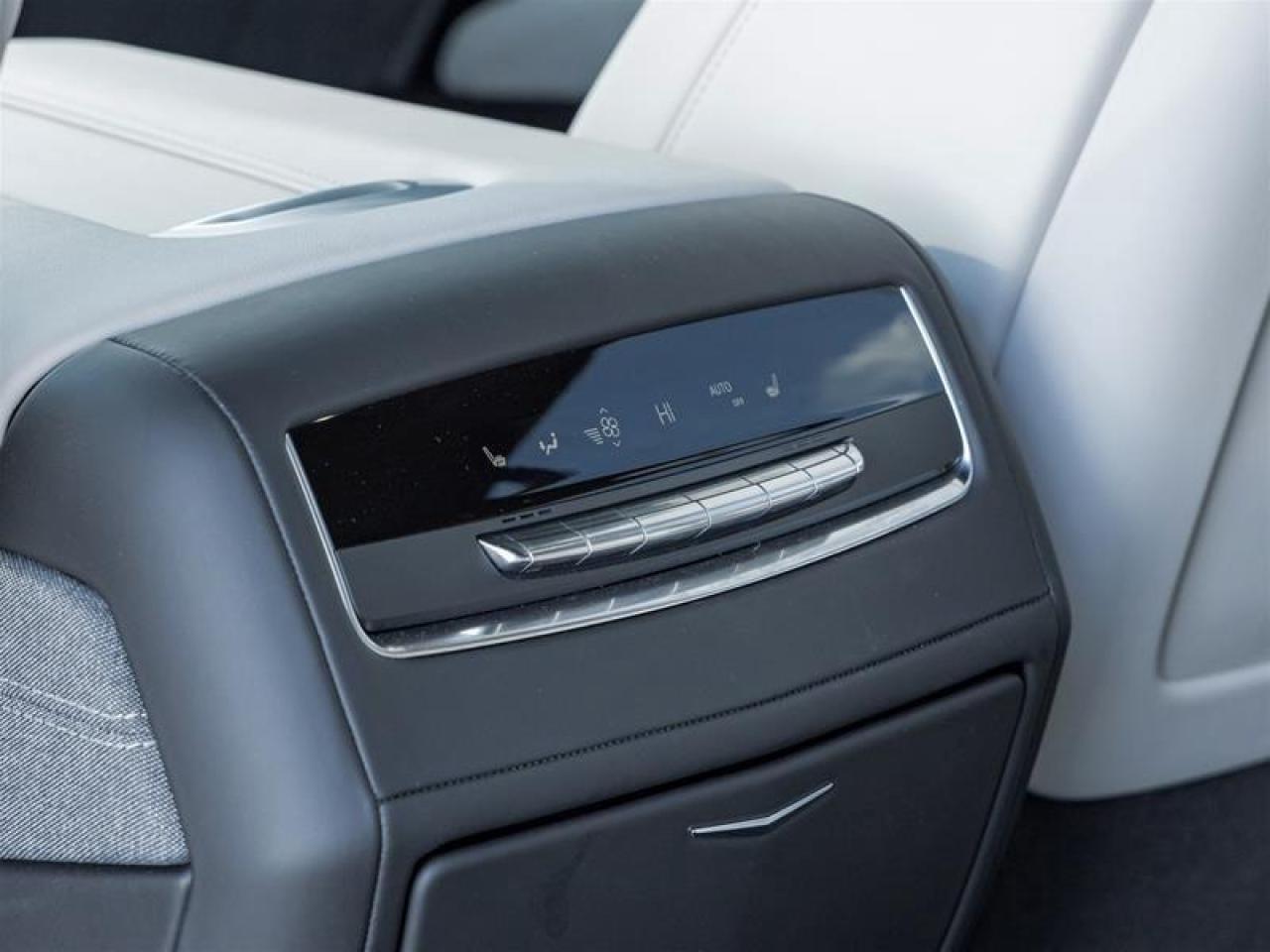 2025 Cadillac Escalade Sport Platinum 4dr 4x4 Photo