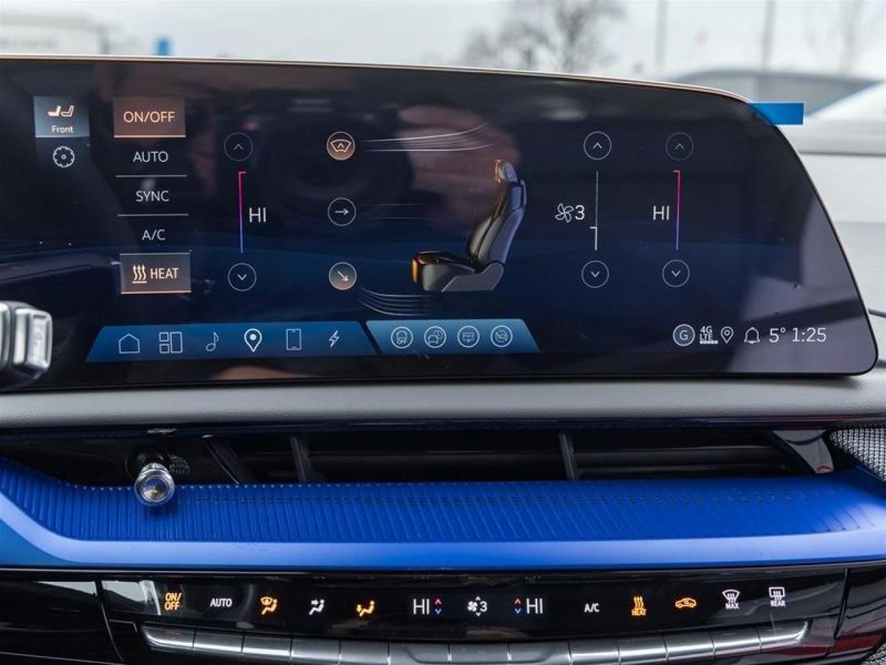 2026 Cadillac OPTIQ Luxury 4dr Photo