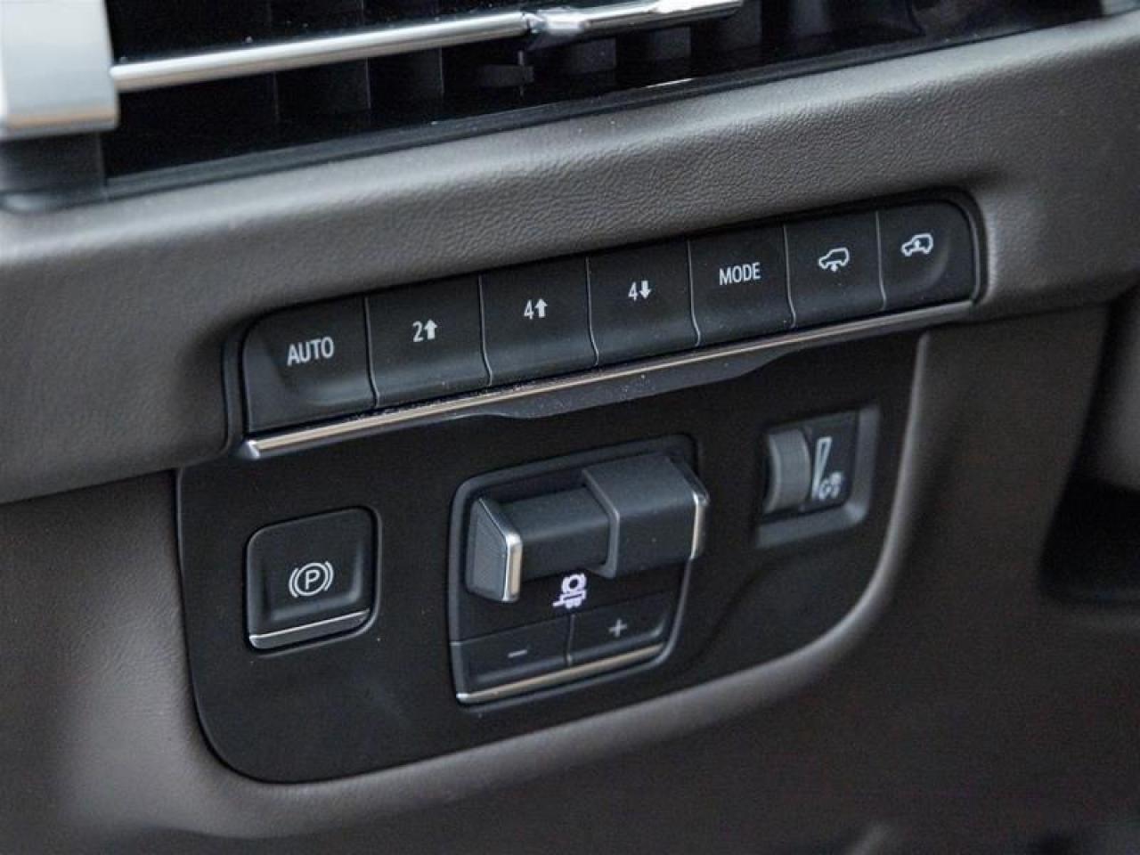 2025 Cadillac Escalade Premium Luxury 4dr 4x4 Photo