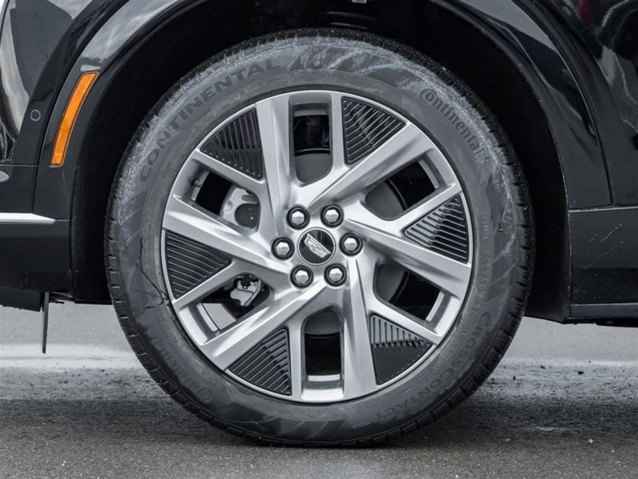 2026 Cadillac OPTIQ Luxury 4dr Photo3