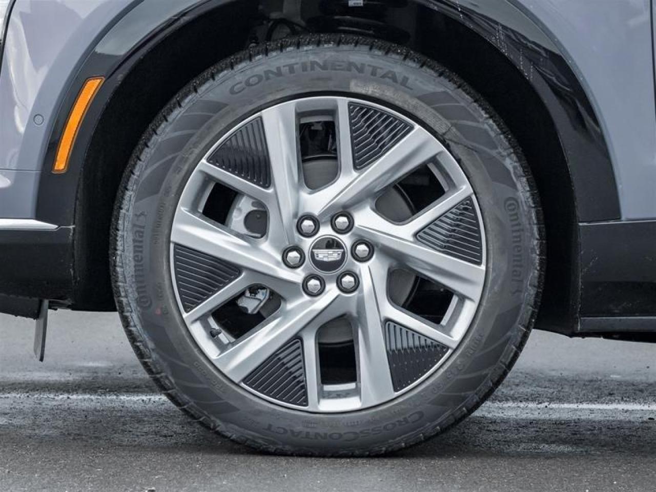 2026 Cadillac OPTIQ Luxury 4dr Photo3