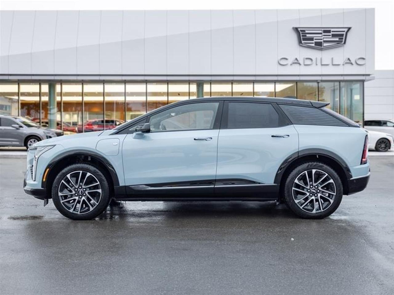 2026 Cadillac OPTIQ Sport 4dr Photo2