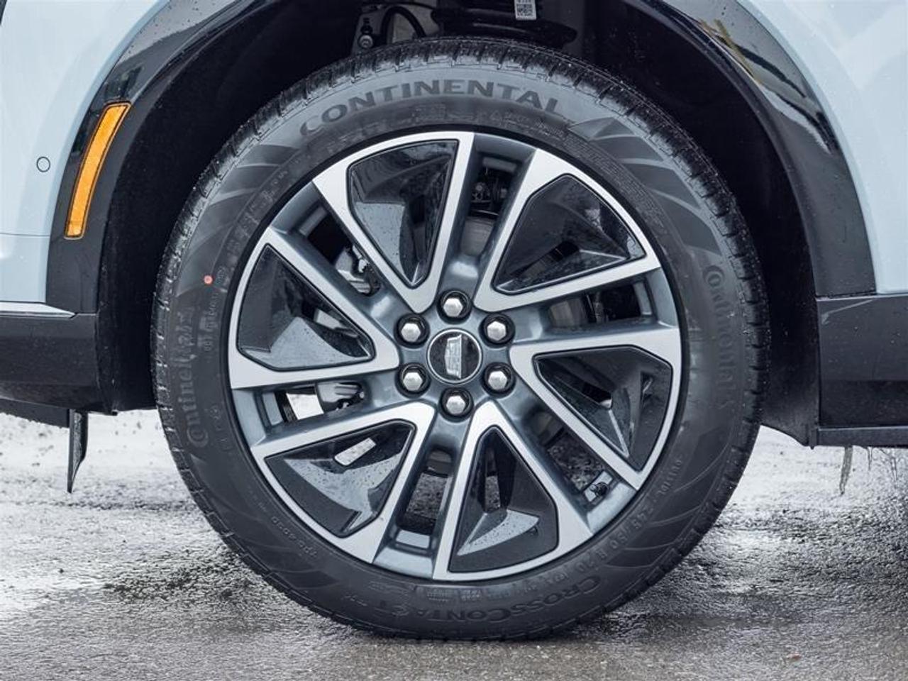 2026 Cadillac OPTIQ Sport 4dr Photo3