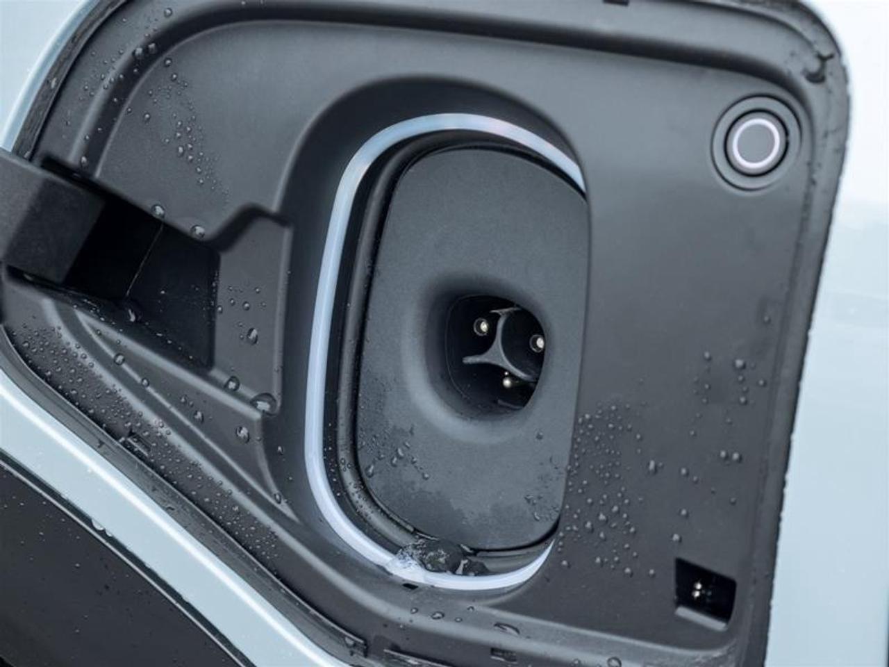 2026 Cadillac OPTIQ Sport 4dr Photo