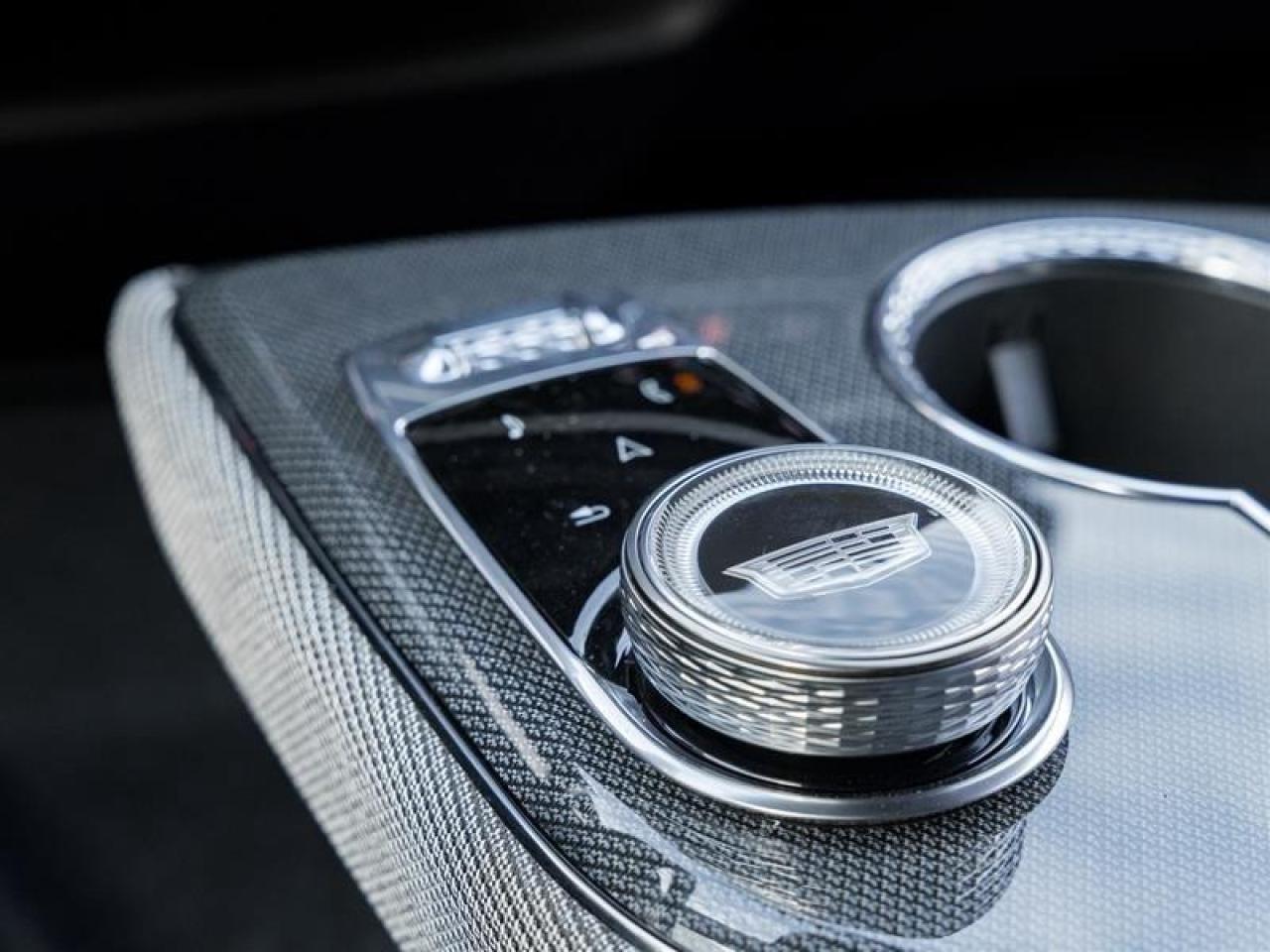 2026 Cadillac OPTIQ Sport 4dr Photo