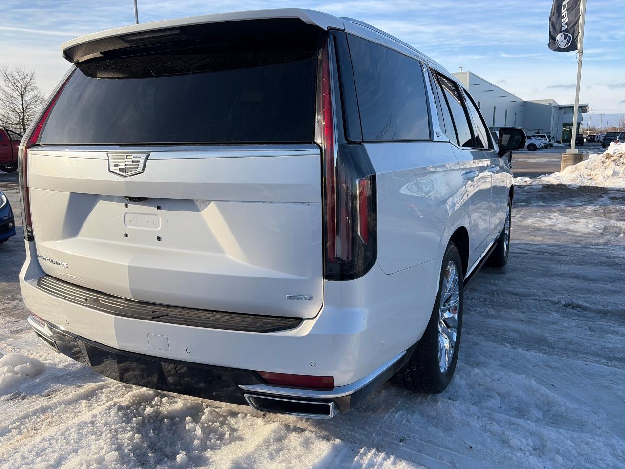 2022 Cadillac Escalade Premium Luxury 4x4 Photo2