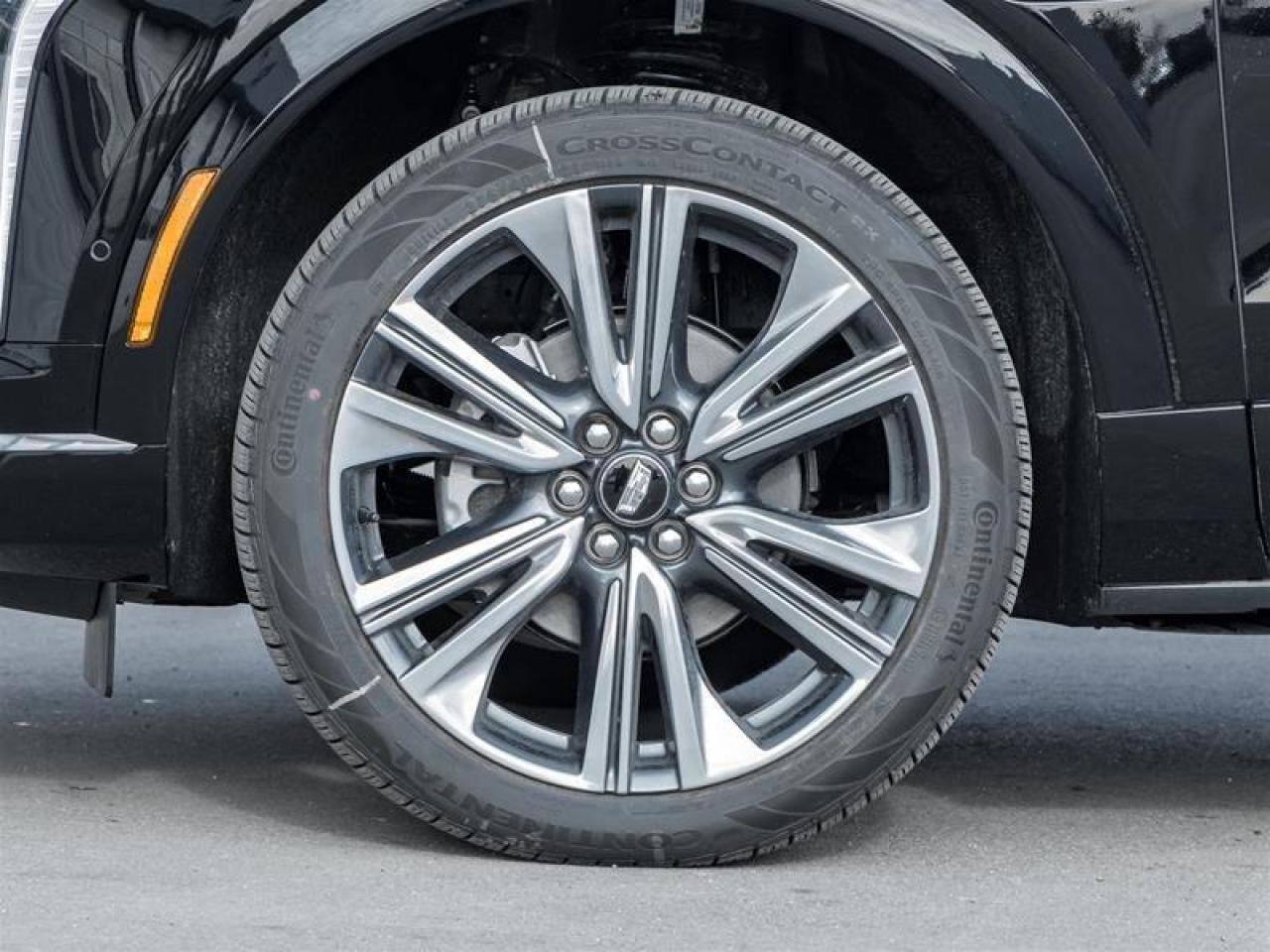 2026 Cadillac OPTIQ Premium Luxury 4dr Photo4